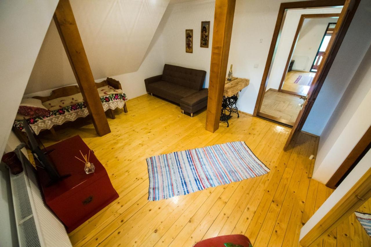 Pensiunea Dealul Cu Melci Vidra  Exterior foto